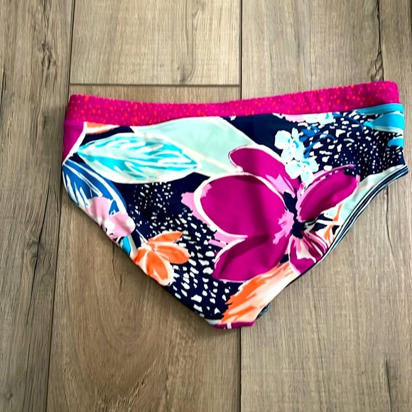Athleta Girl swim bottoms size 14 - Picture 2 of 3